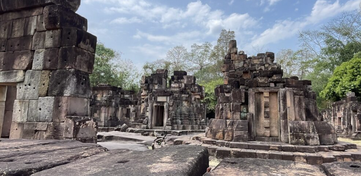 ปราสาท 3 หลัง จ.สุรินทร์ ปมพิพาทไทย-กัมพูชา