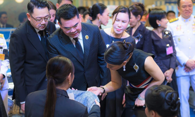 พิพิธ แบรนด์ผ้าไทยสุดปัง! ปลดล็อกศักยภาพสุโขทัย สู่แฟชั่นฮิต คว้ารางวัล Soft Power ไทยแบบไม่ต้องง้อ!